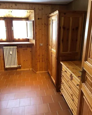 Flora Alpina Apartments-Residenza Verdebjo Gressoney-Saint-Jean Room photo